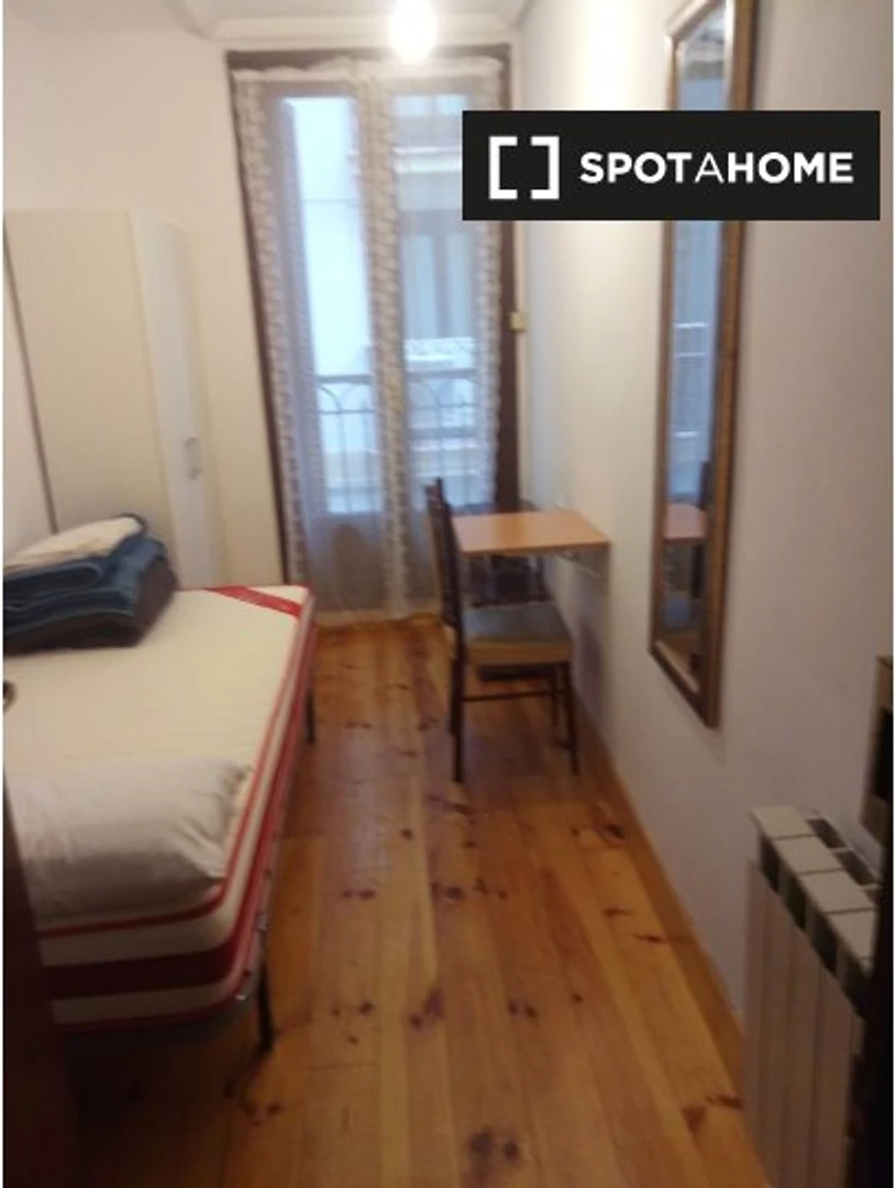 Habitación privada barata en San Sebastián
