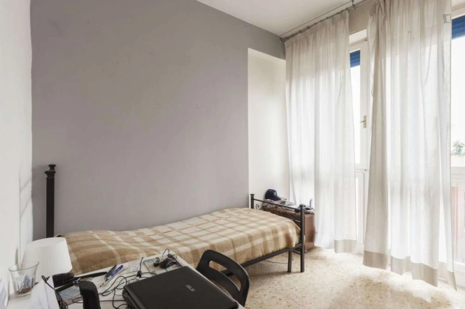 Renting rooms by the month in firenze