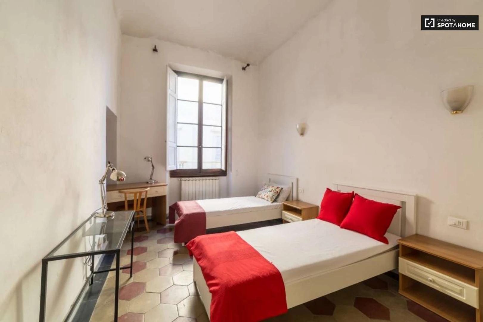 Pokój do wynajęcia z podwójnym łóżkiem w Florencja