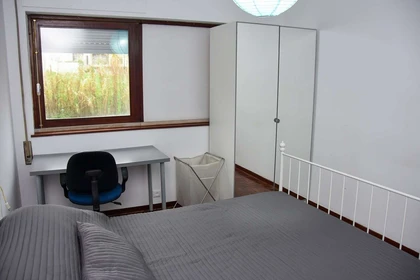 Zimmer zur Miete in einer WG in Coimbra