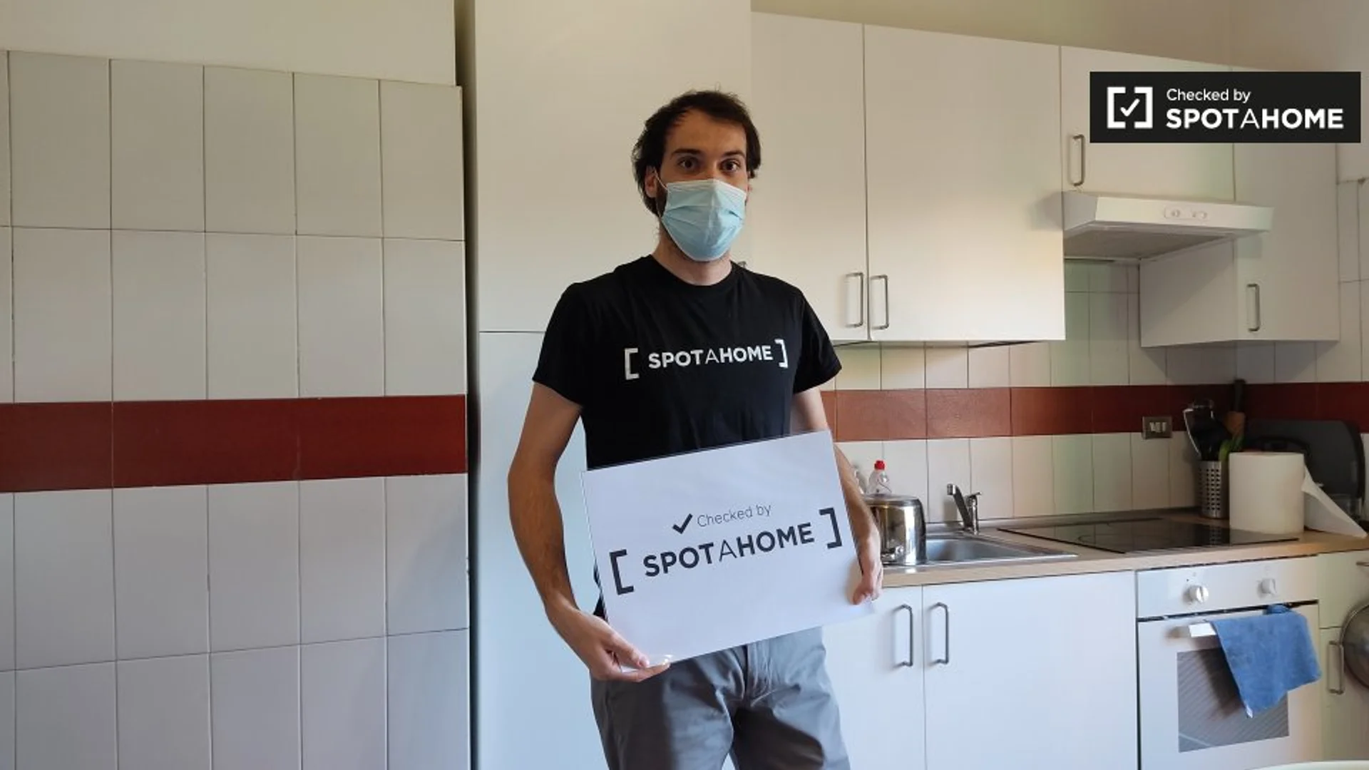 Confortevole e spaziosa stanza per studenti in 