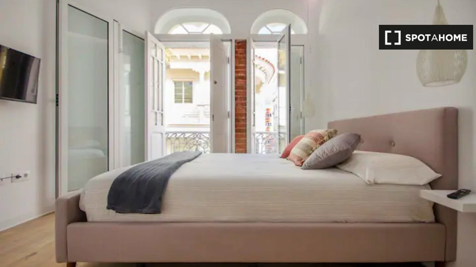 Room for rent in a shared flat in Santa Cruz De Tenerife