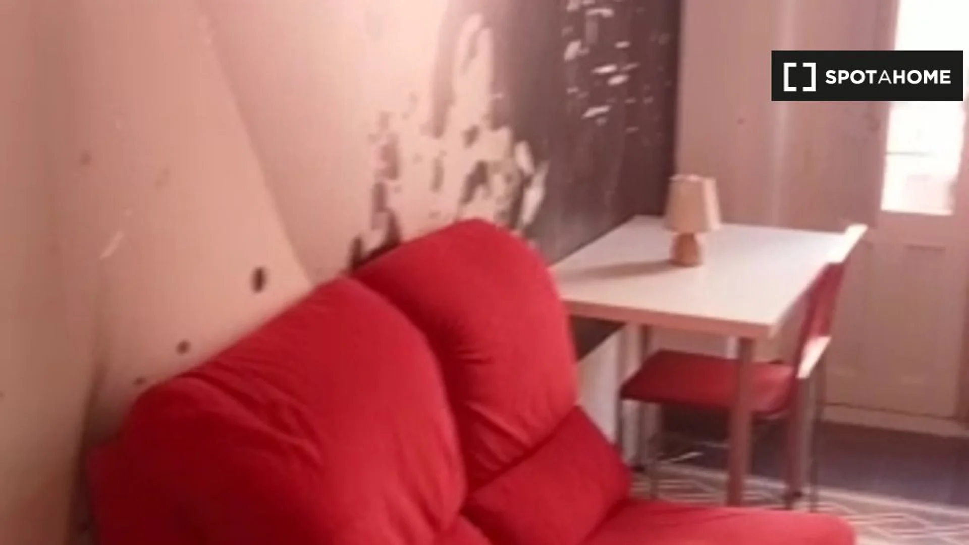 Helles und luftiges Studentenzimmer mit einfachem Zugang zur Universität in 