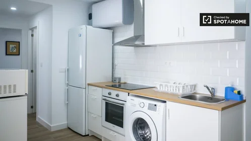 Prywatny pokój Carrer de Lluís Lamarca, obraz 7 18