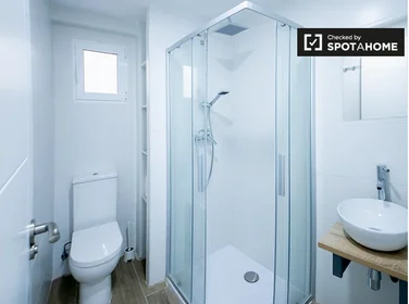 Prywatny pokój Carrer de Lluís Lamarca, obraz 9 18