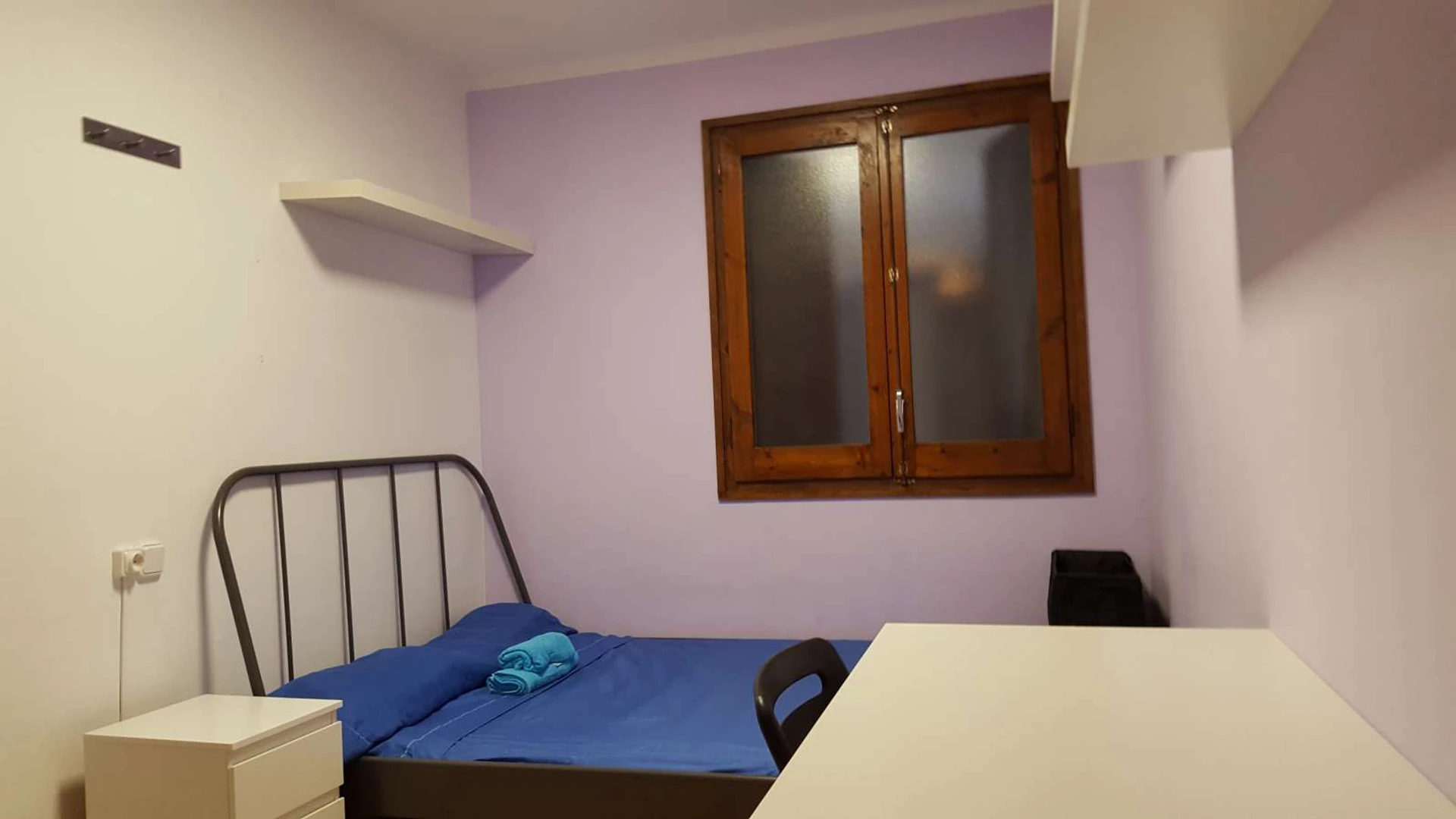Room for rent with double bed Mataró