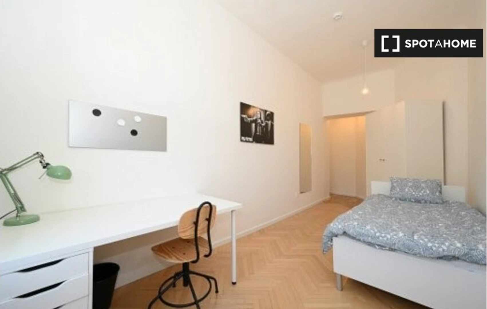 Stanza in affitto in appartamento condiviso a Praga