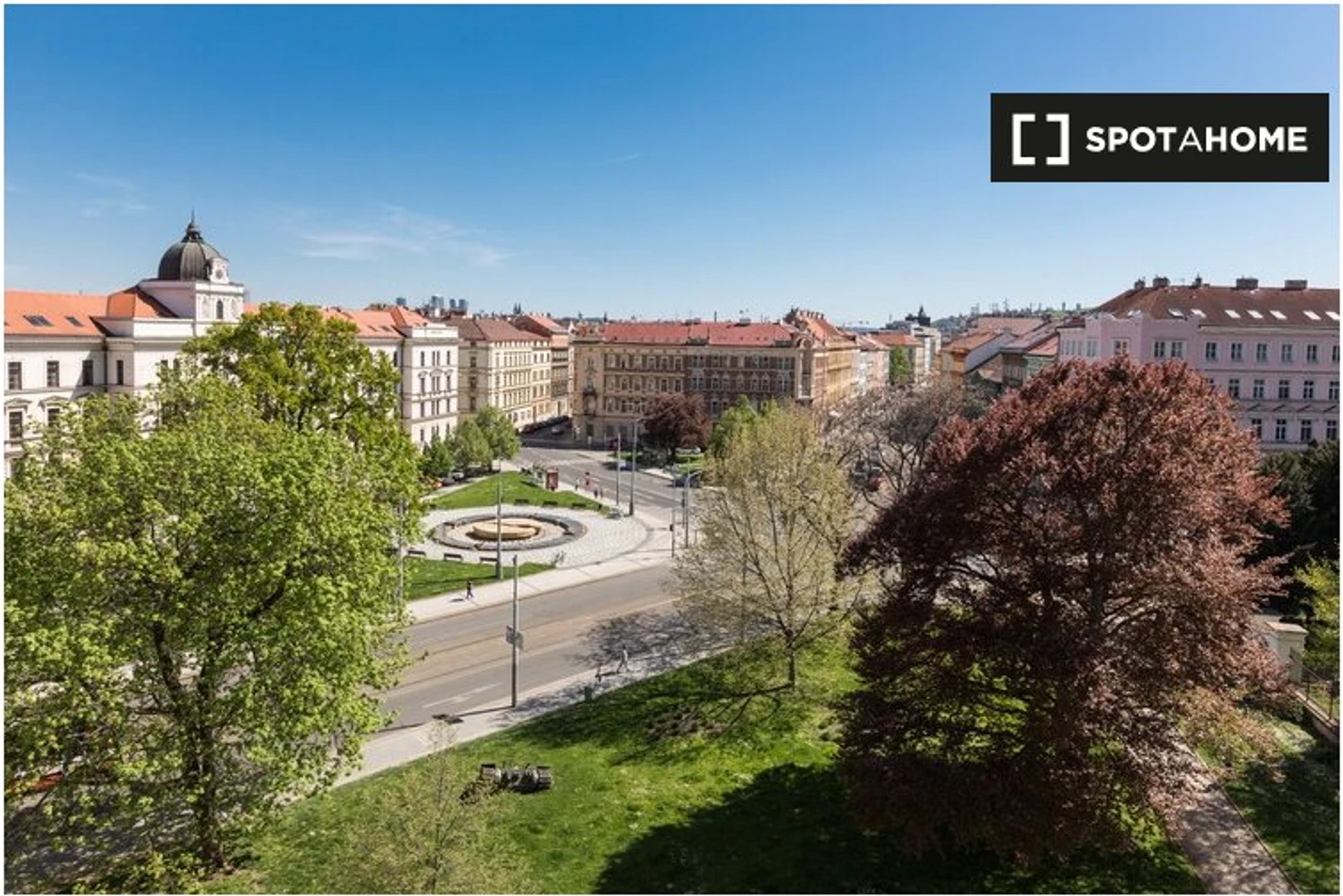 Renting rooms by the month in Prague