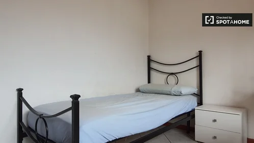Chambre privée à Via Alcide Degasperi, image 5 de 18