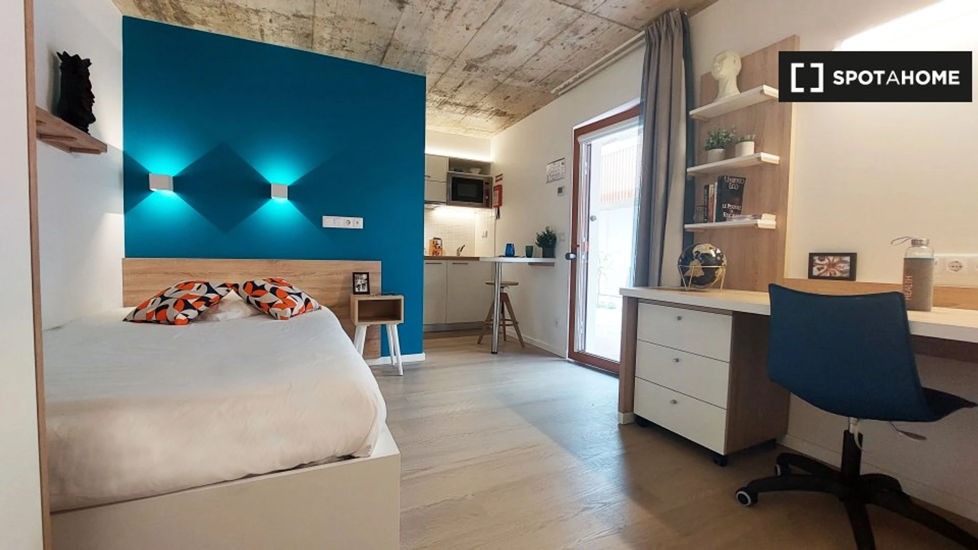 Chambre à louer avec lit double Porto