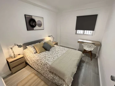 Habitación privada muy luminosa en Malaga