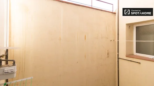 Private room at Carrer de la Lluna, image 13 of 19