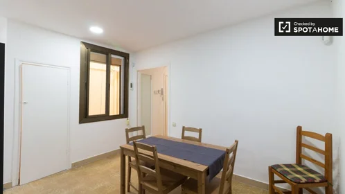 Private room at Carrer de la Lluna, image 6 of 19