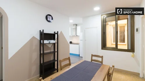 Private room at Carrer de la Lluna, image 8 of 19