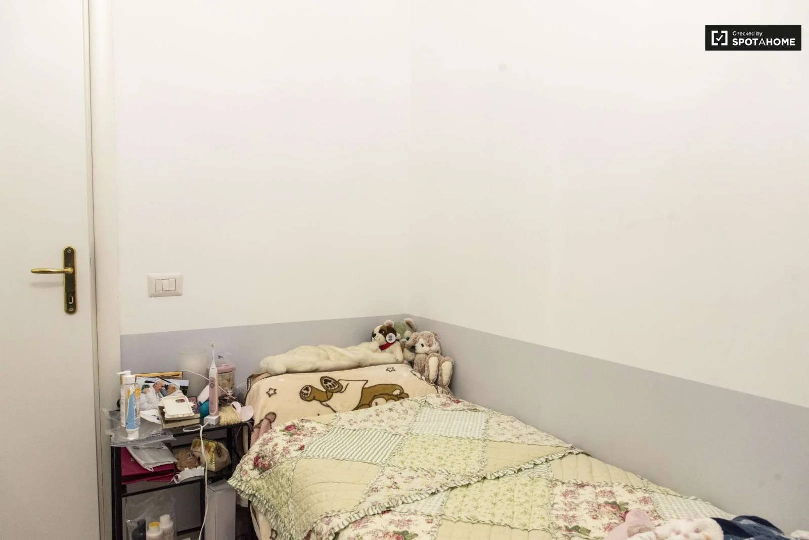Chambre d'étudiant économique avec emplacement pratique dans 