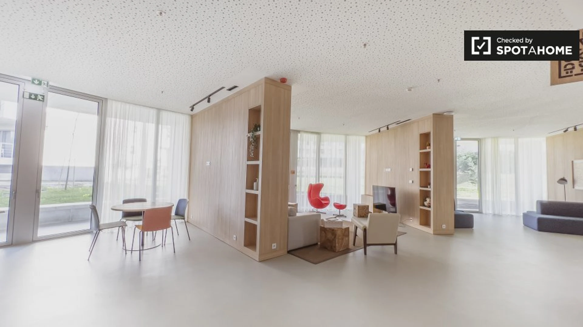 Chambre à louer dans un appartement en colocation à Porto
