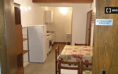 Habitación privada en Via Oriola, imagen 16 de 18