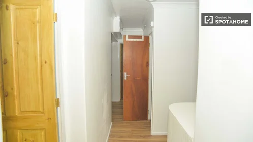 Privatzimmer in der Allerton House, bild 13 von 19