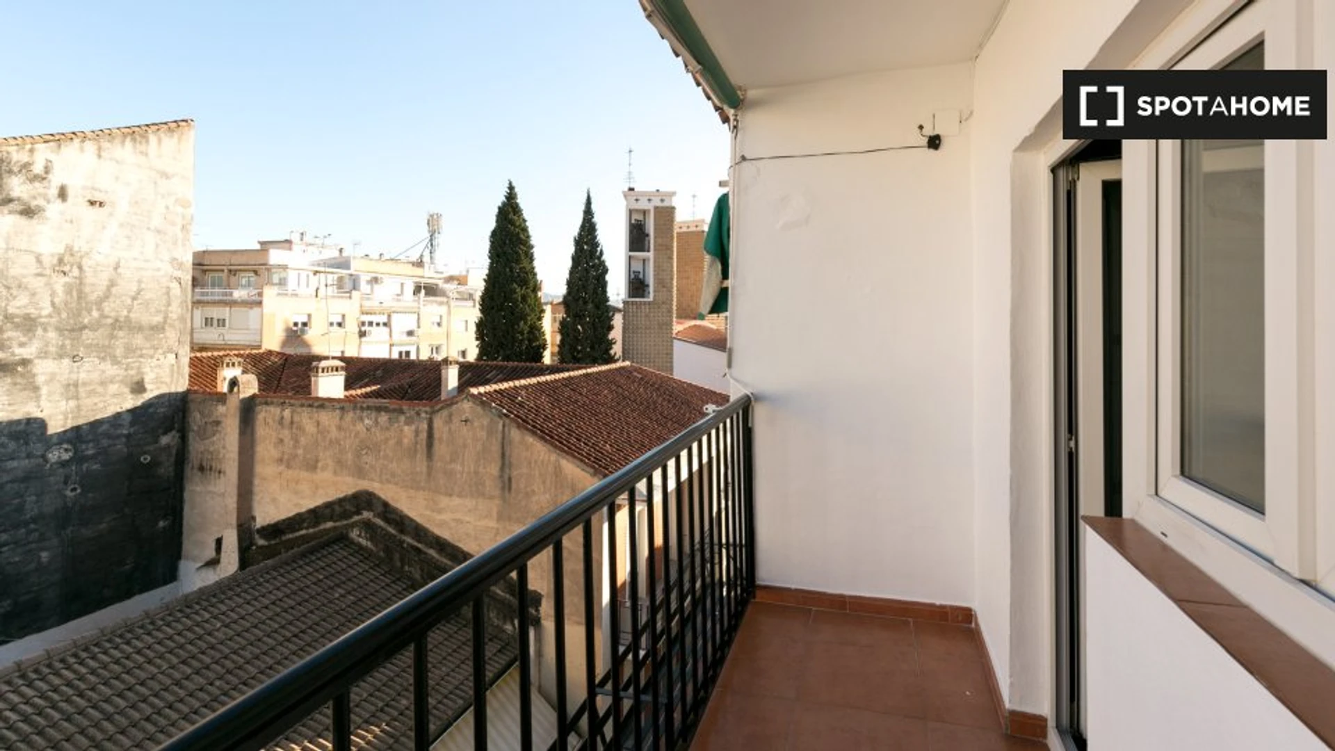 Renting rooms by the month in Granada