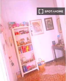 Quarto privado em Via Mogadiscio, imagem 15 de 19
