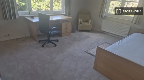 Private room at Av. de la Faisanderie, image 3 of 19