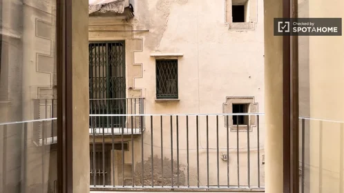 Private room at Carrer de Corretger, image 12 of 19