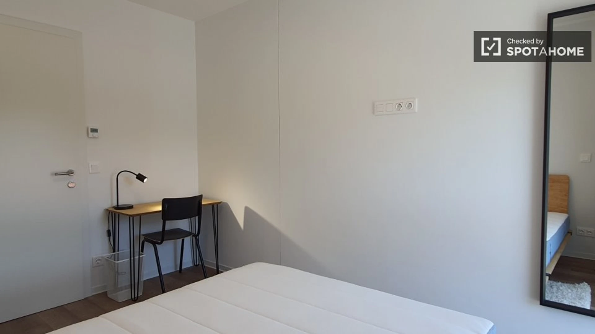 Chambre à louer avec lit double Graz