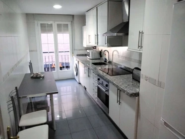 Cheap private room in Leganes