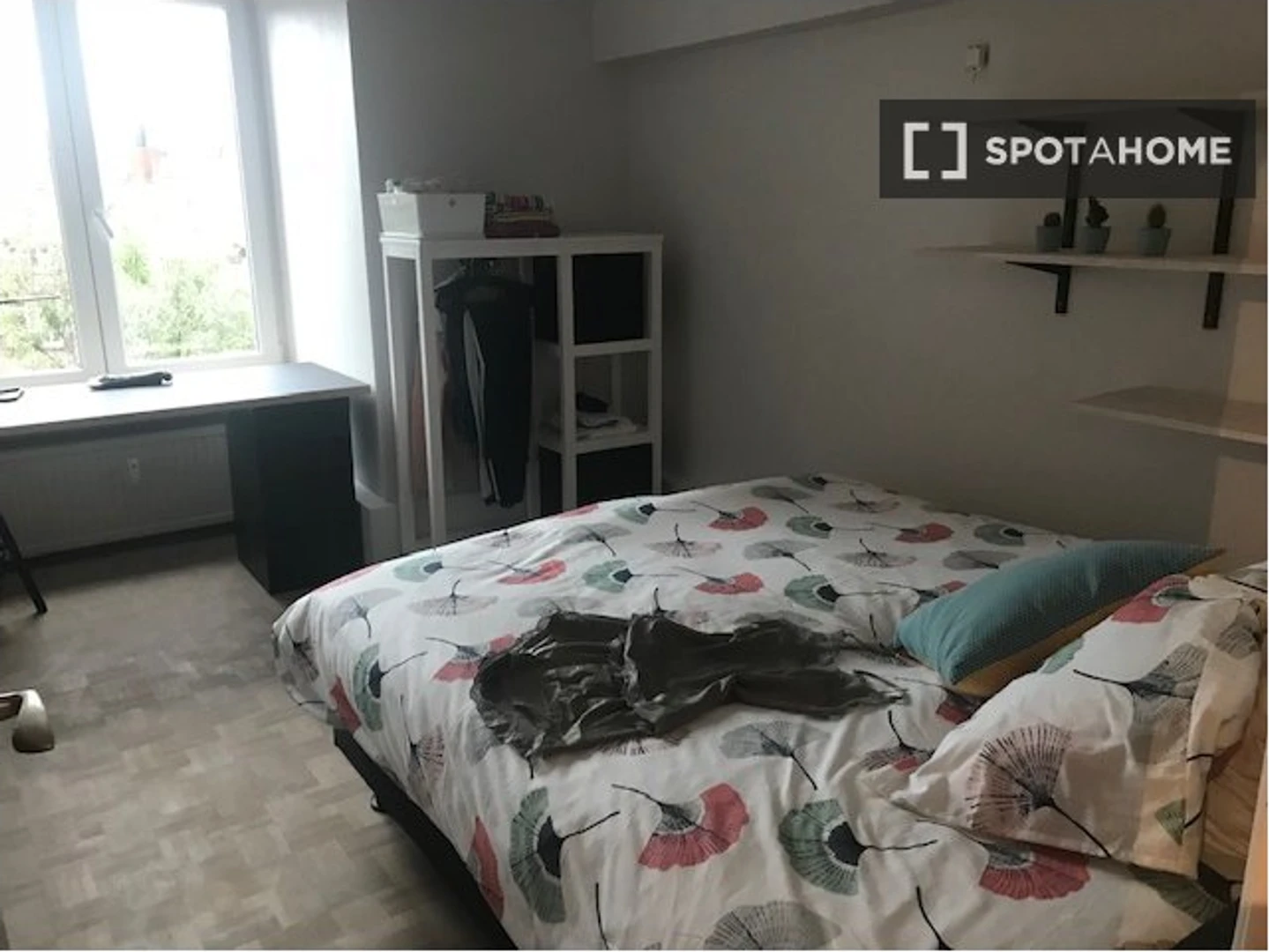 Zimmer mit Doppelbett zu vermieten Gent