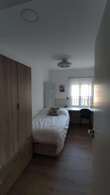 Room for rent in a shared flat in Alcala-de-henares