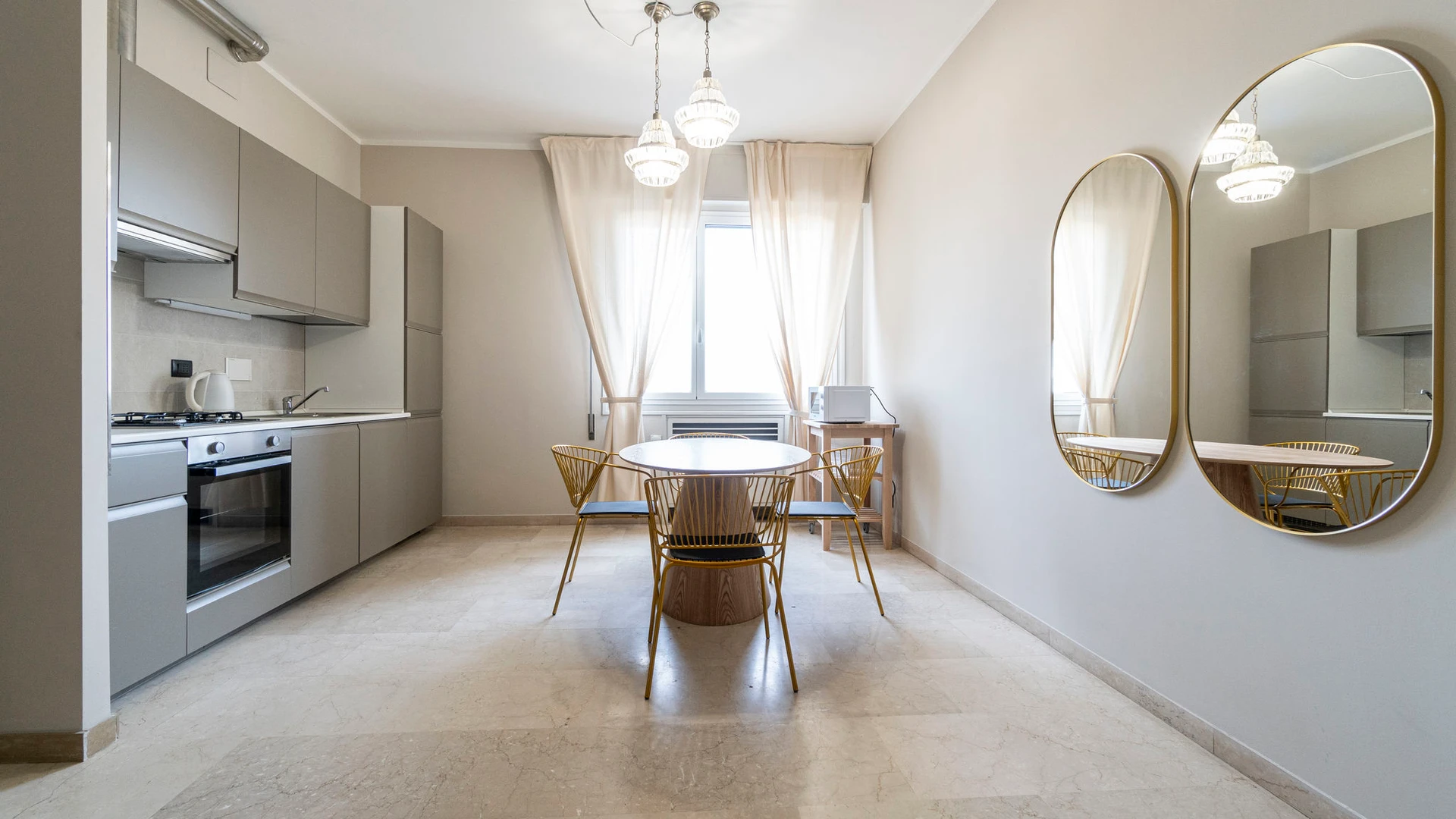 Alojamiento con 3 habitaciones en Bolonia