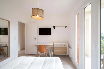 Quarto privado em 922 Av. de la Victoire du 8 Mai 1945, 83000 Toulon, France, imagem 4 de 17