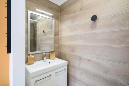 Quarto privado em 922 Av. de la Victoire du 8 Mai 1945, 83000 Toulon, France, imagem 6 de 17