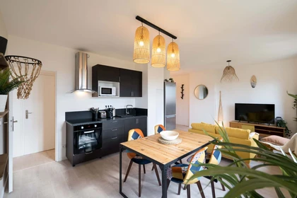 Quarto privado em 922 Av. de la Victoire du 8 Mai 1945, 83000 Toulon, France, imagem 7 de 17