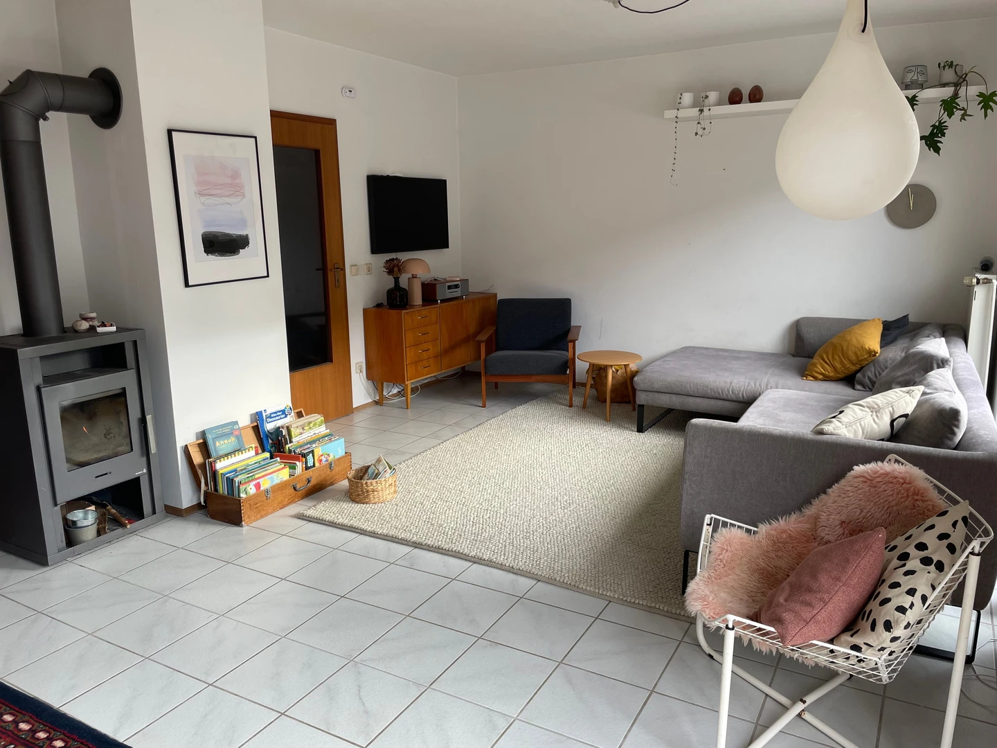 Renting rooms by the month in Bergisch Gladbach