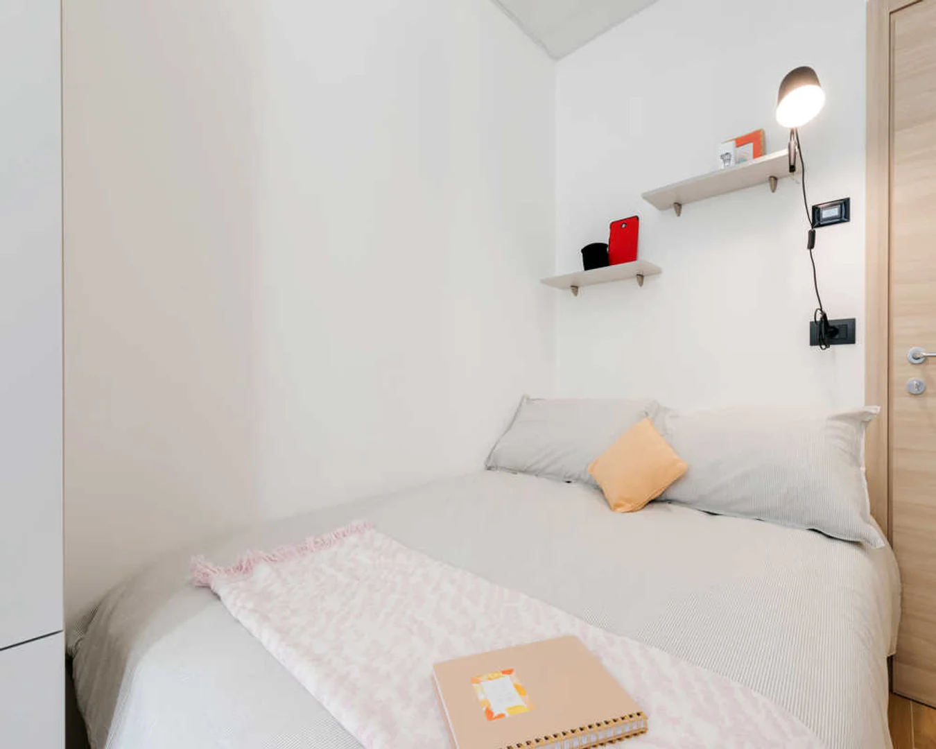 Quarto de estudante funcional perfeito para estudar em