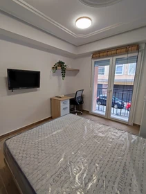 Chambre à louer avec lit double Elche-elx