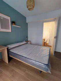 Quarto para alugar com cama de casal em Elche-elx