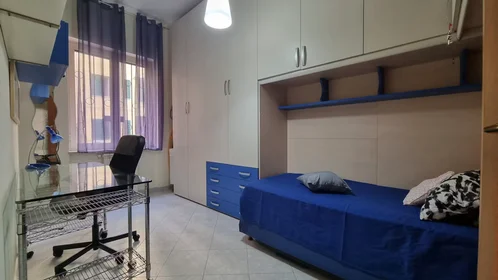 Quarto privado em Via Pompeo Magno, Fuorigrotta, imagem 1 de 10