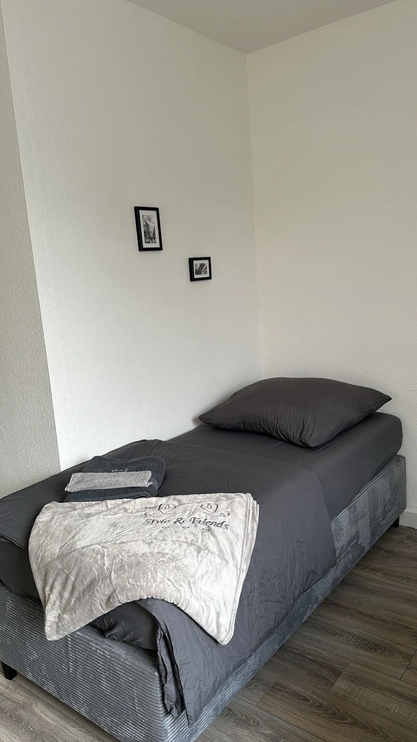 Zimmer mit Doppelbett zu vermieten Hagen
