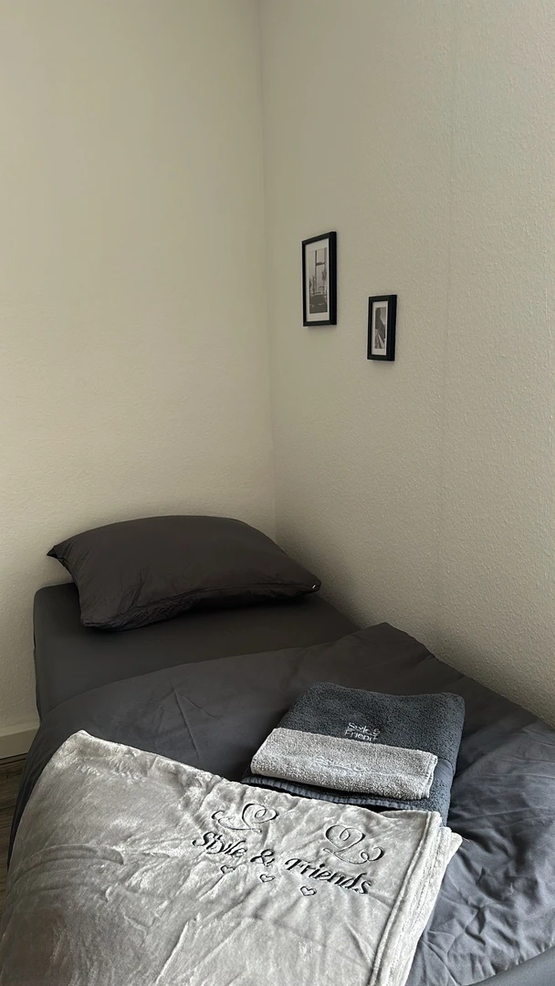Zimmer mit Doppelbett zu vermieten Hagen