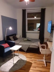 Chambre à louer dans un appartement en colocation à Frankfurt