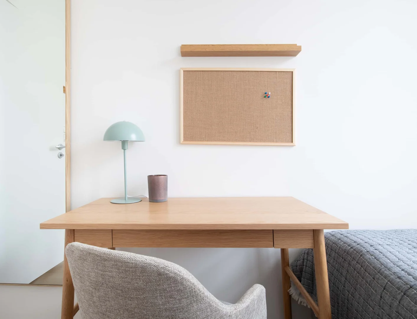 Chambre confortable pour étudiants disponible dans 