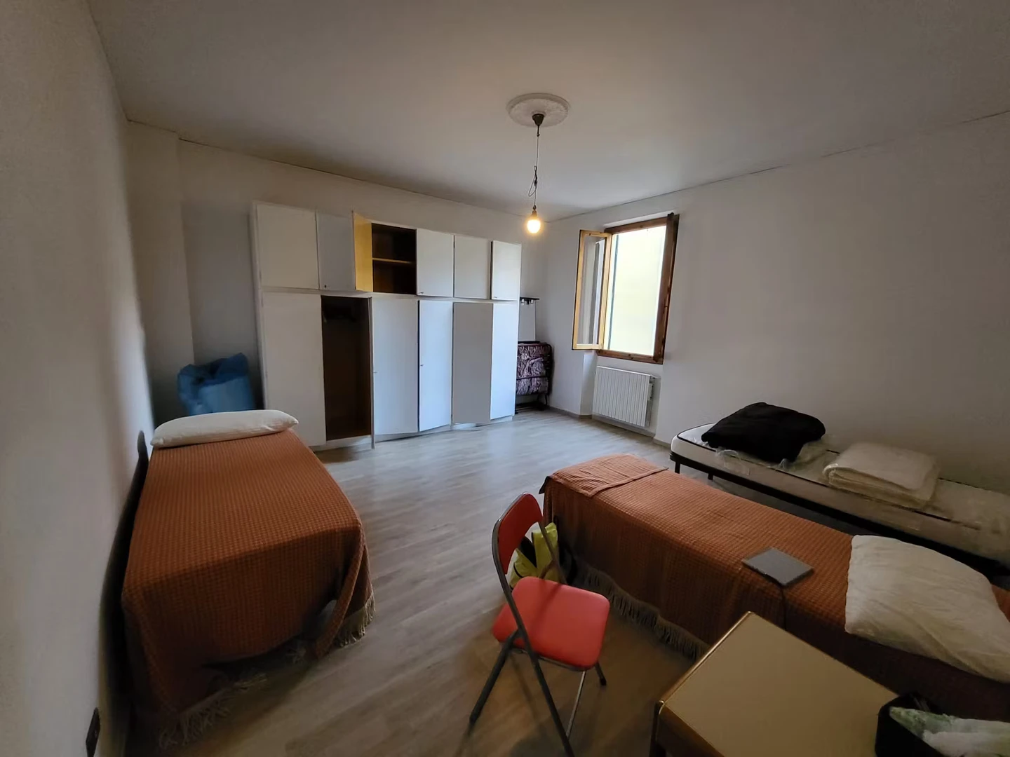 Stanza in condivisione in un appartamento di 3 camere da letto Firenze