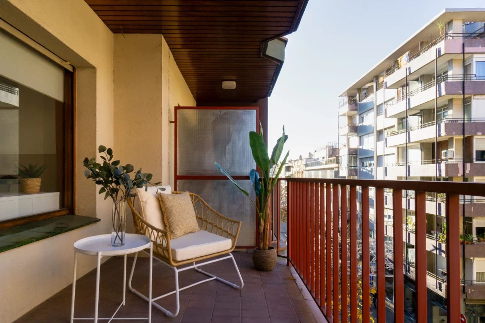 Girona de ortak bir dairede kiralık oda