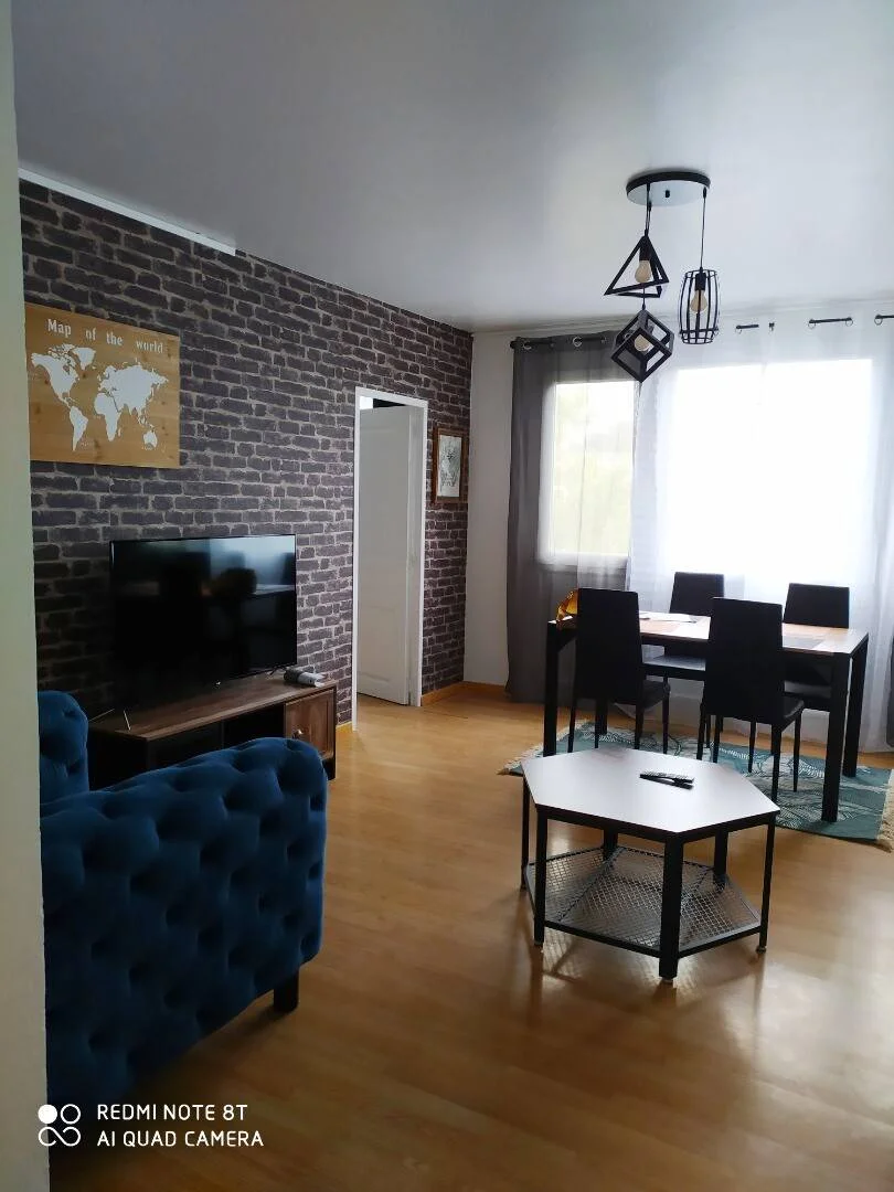 Room for rent in student apartment in , fully furnished