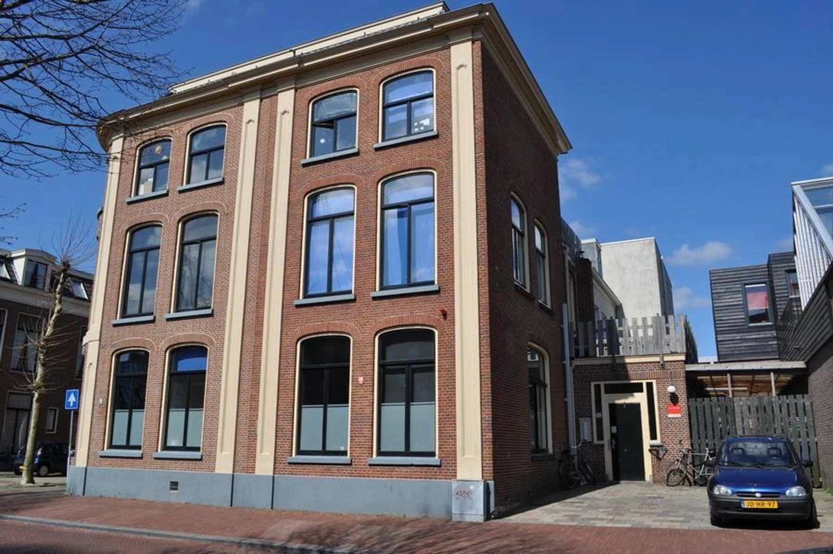 Renting rooms by the month in leeuwarden