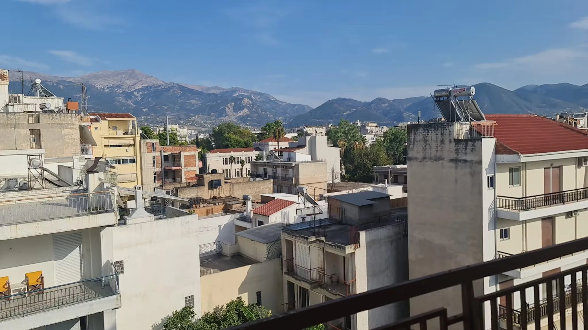 Renting rooms by the month in Patras