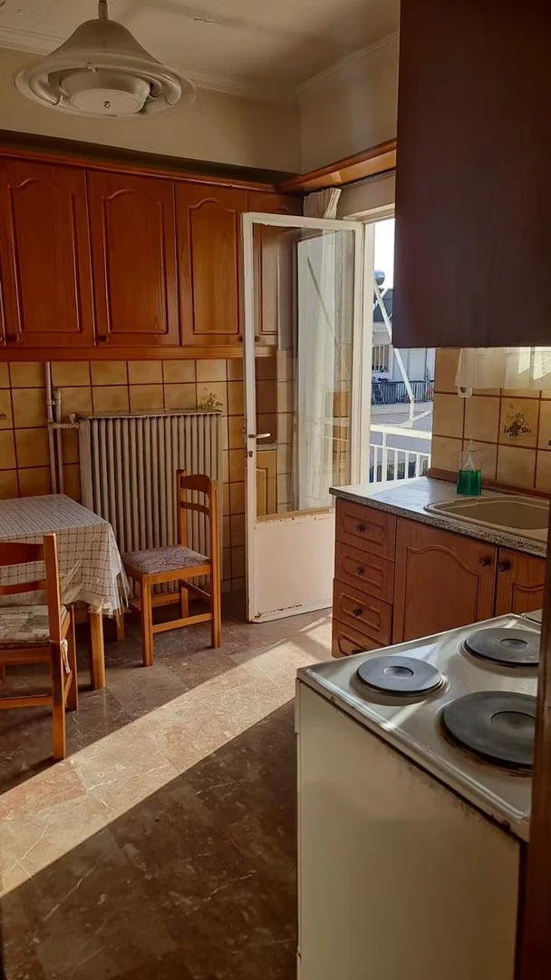 Cheap private room in Patras