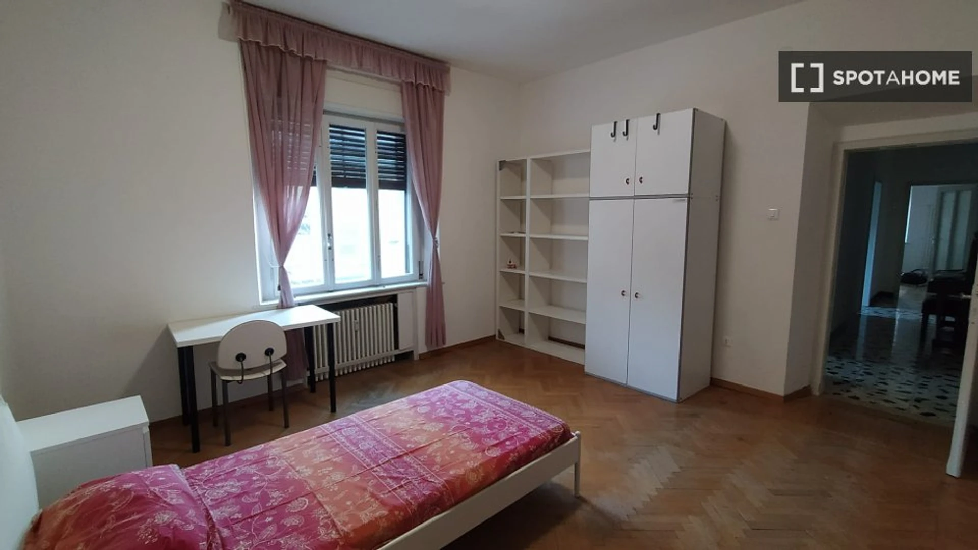 Trento de çift kişilik yataklı kiralık oda